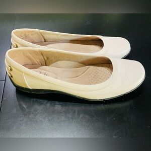 LifeStride Velocity 2.0 flats memory foam cream leather ballet sz 7.5 shoes